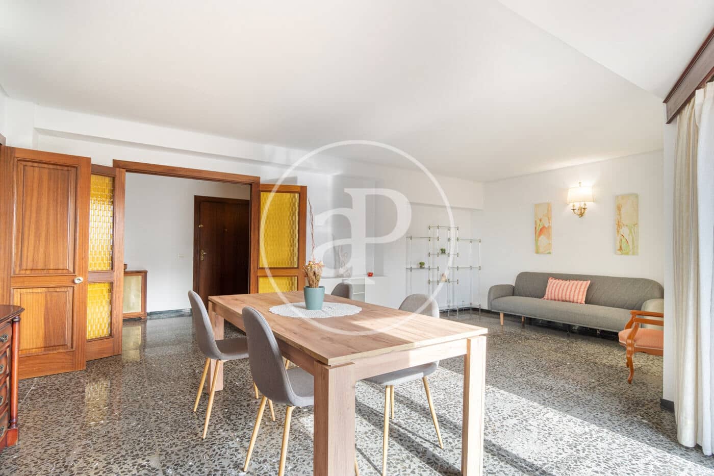 Appartement de 3 chambres à louer à Palma de Mallorca - 2 000 € (Ref: 9129972)
