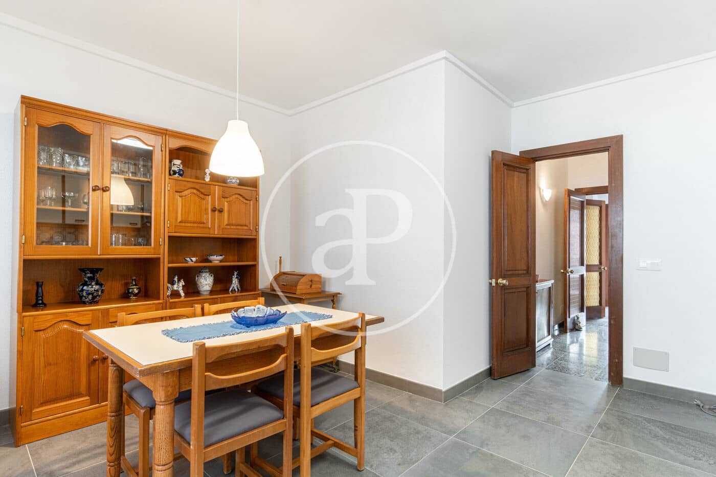 Appartement de 3 chambres à louer à Palma de Mallorca - 2 000 € (Ref: 9129972)