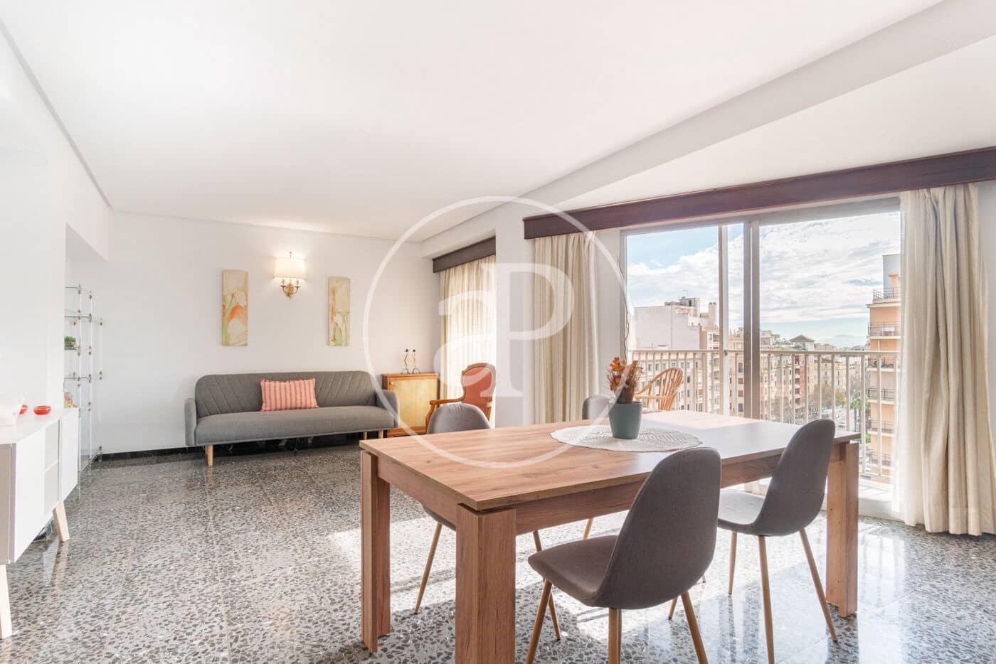Appartement de 3 chambres à louer à Palma de Mallorca - 2 000 € (Ref: 9129972)