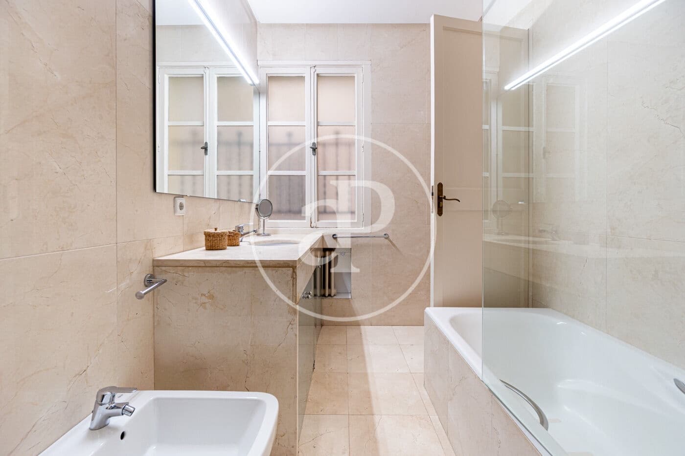6 bedroom Apartment for rent in Palma de Mallorca with garage - € 3,800 (Ref: 9142863)
