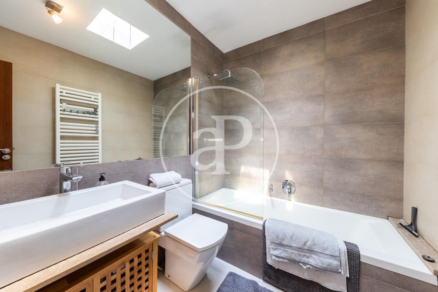 3 soveværelse Villa til salg i Genova med swimmingpool - € 1.395.000 (Ref: 9192570)