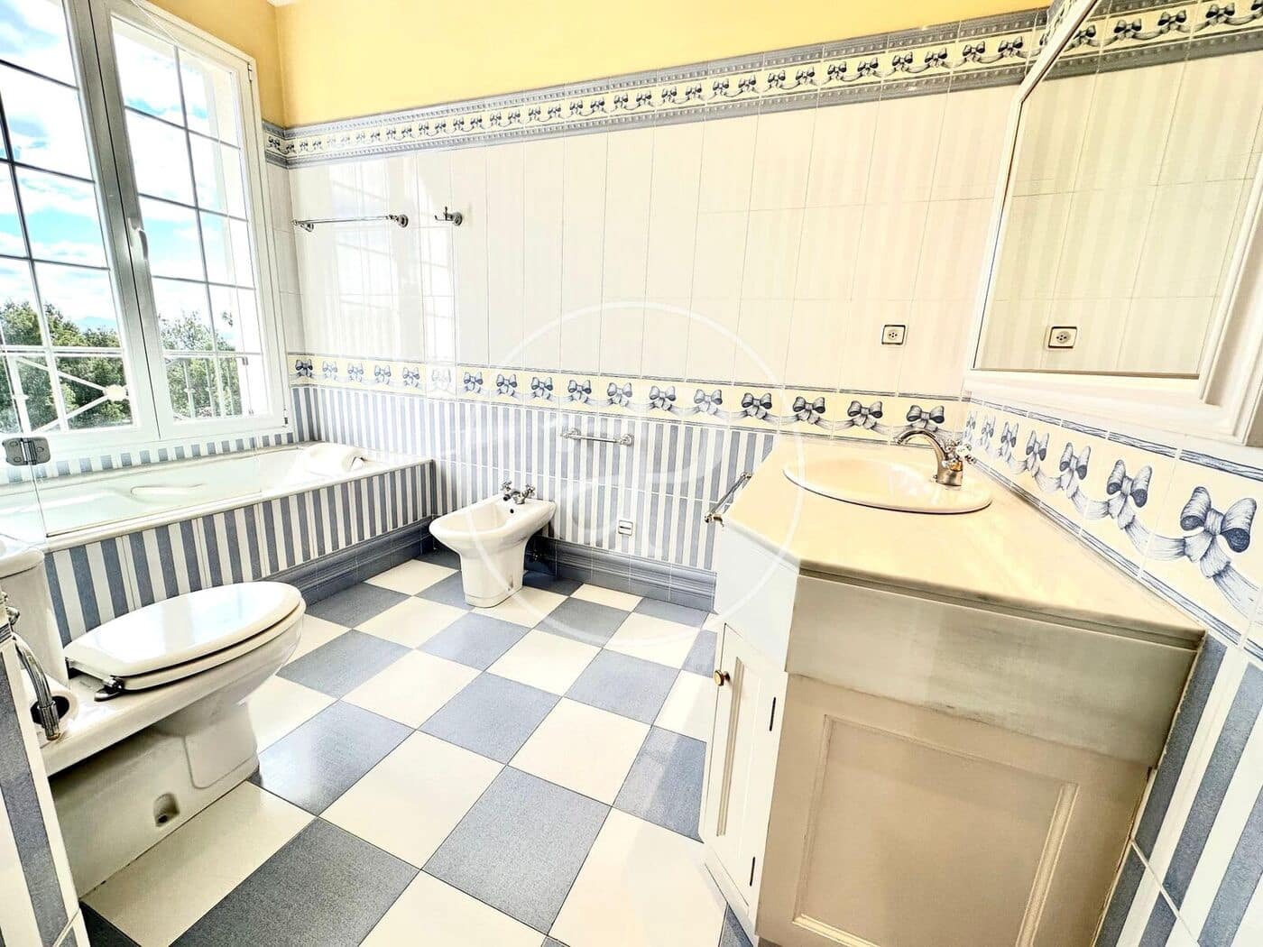 5 bedroom Villa for rent in Calvia with pool - € 8,500 (Ref: 9192571)