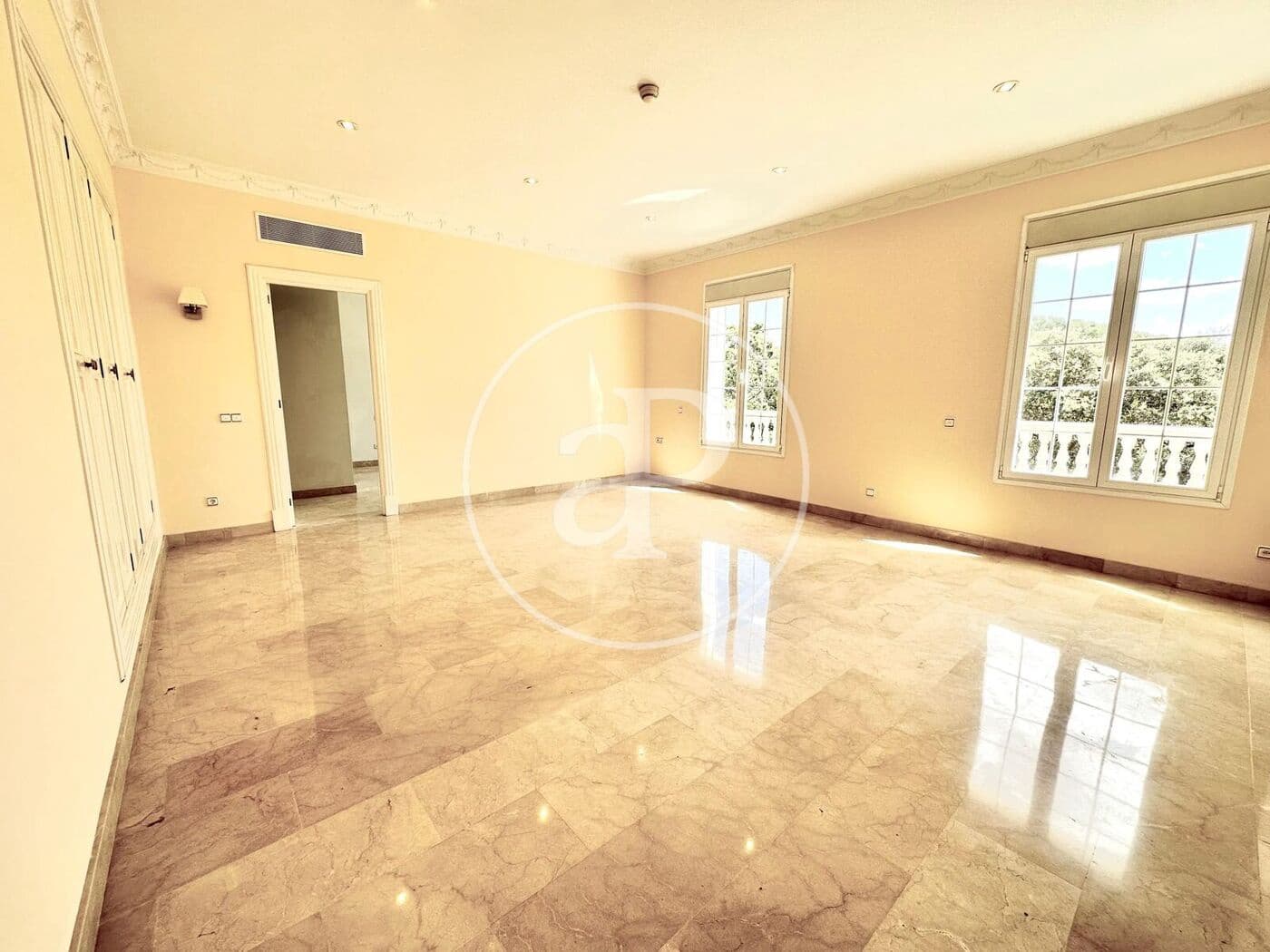 5 bedroom Villa for rent in Calvia with pool - € 8,500 (Ref: 9192571)