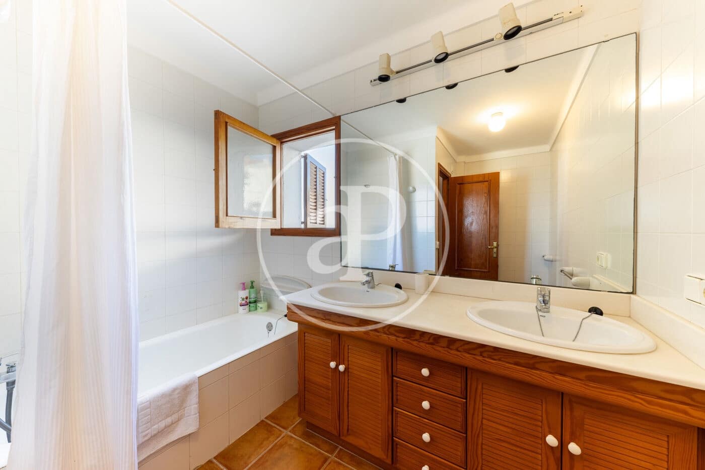 3 slaapkamer Appartement te huur in Alcudia - € 2.000 (Ref: 9206817)