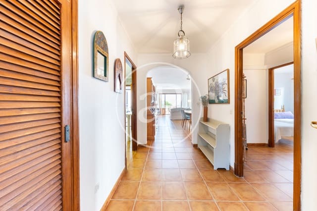 3 slaapkamer Appartement te huur in Alcúdia - € 2.000 (Ref: 9206817)