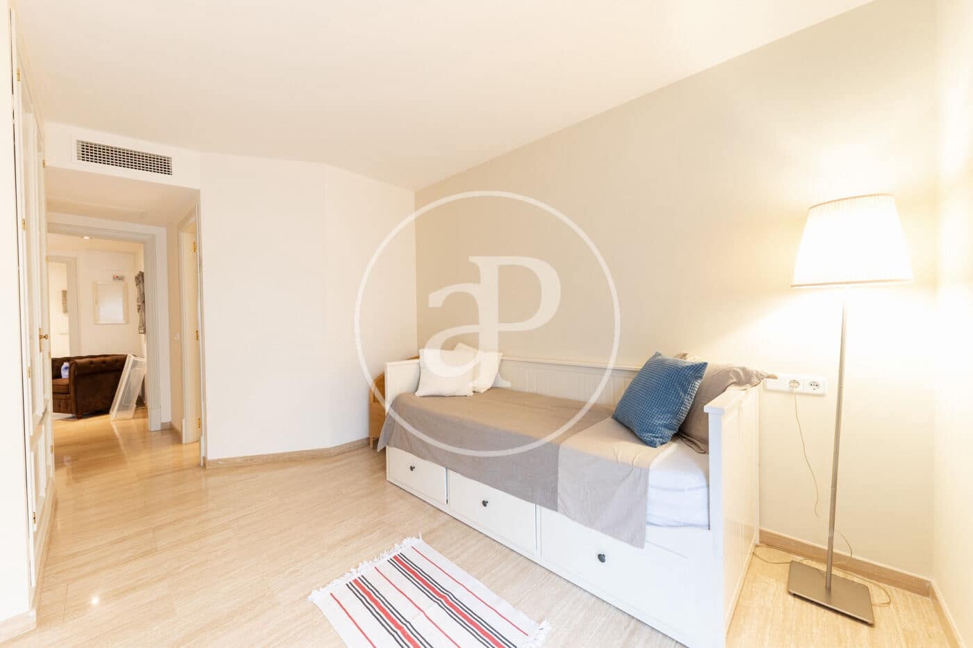 3 soverom Leilighet til leie i Llucmajor med svømmebasseng - € 3 800 (Ref: 9232916)