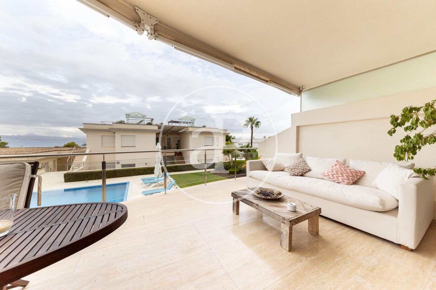 3 soverom Leilighet til leie i Llucmajor med svømmebasseng - € 3 800 (Ref: 9232916)