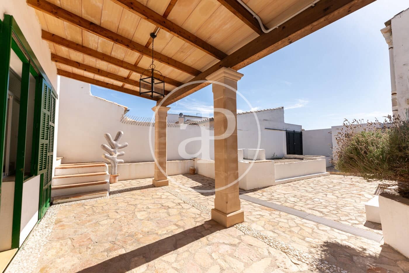 5 soveværelse Villa til salg i Sant Joan - € 495.000 (Ref: 9240426)