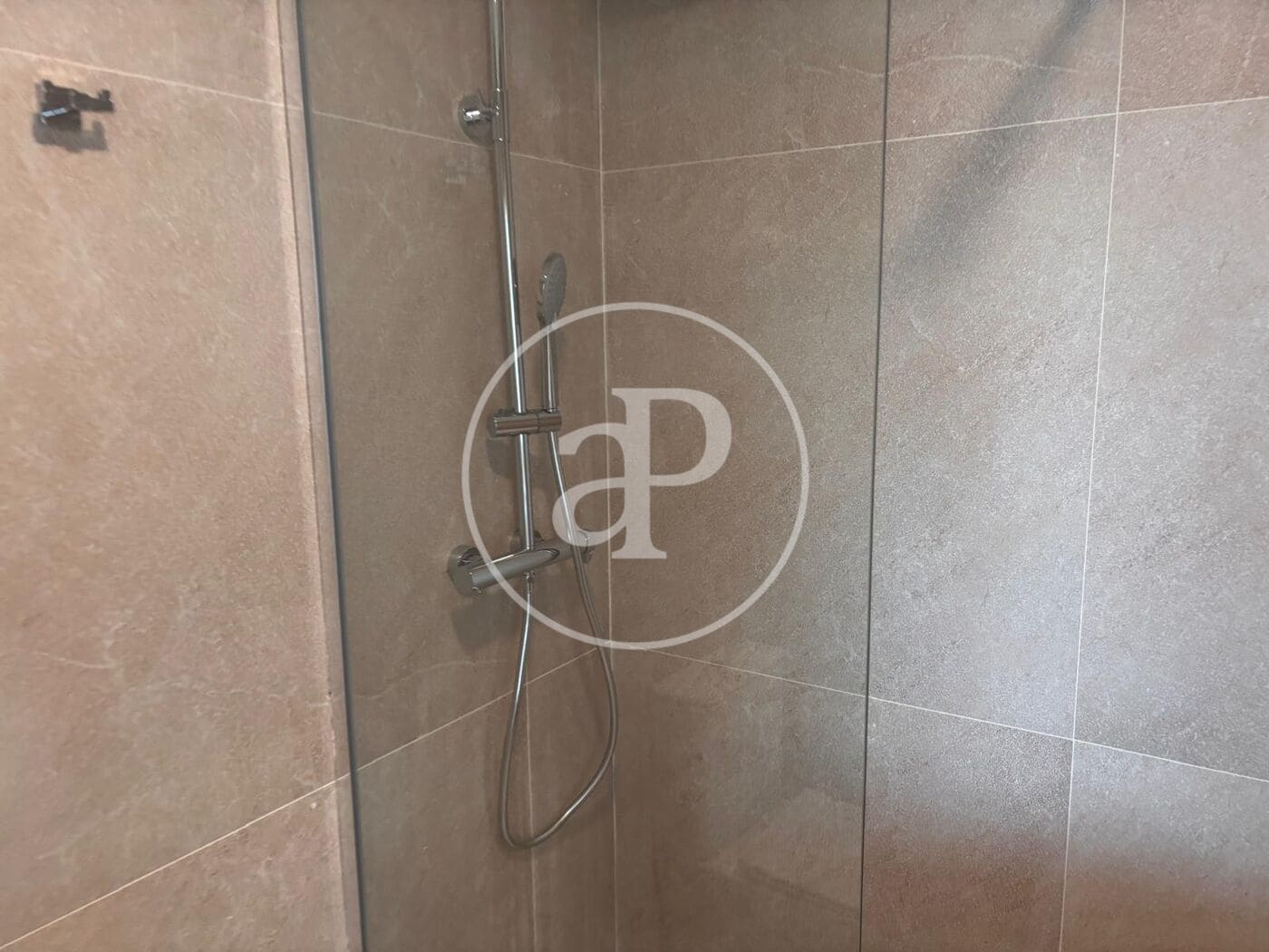 2 slaapkamer Appartement te huur in San Agustin / Sant Agusti met zwembad - € 1.950 (Ref: 9301059)