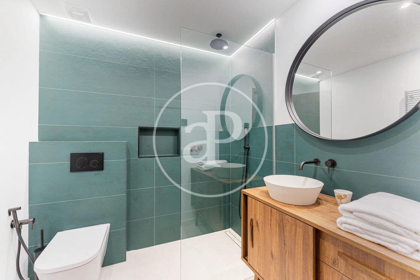 3 slaapkamer Appartement te huur in Palma de Mallorca met garage - € 3.200 (Ref: 9303548)