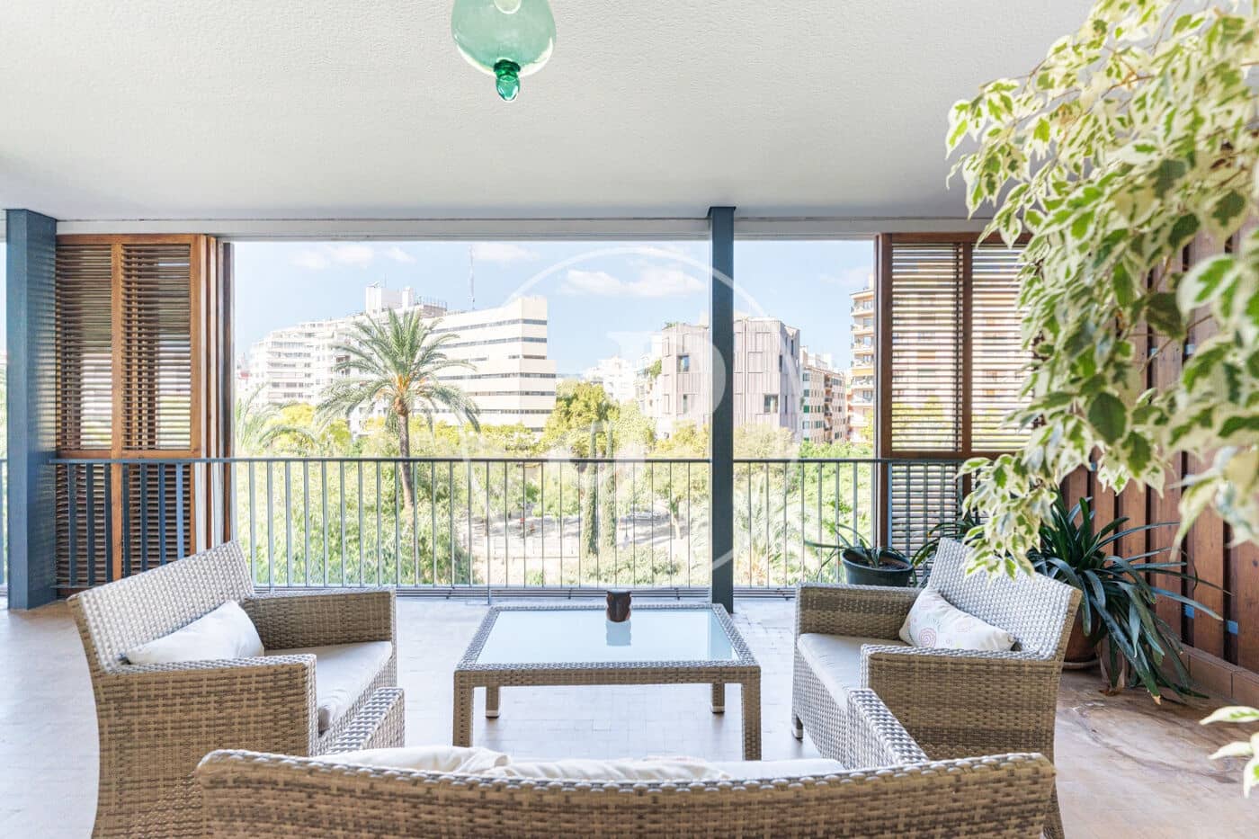 3 slaapkamer Appartement te huur in Palma de Mallorca met garage - € 3.200 (Ref: 9303548)