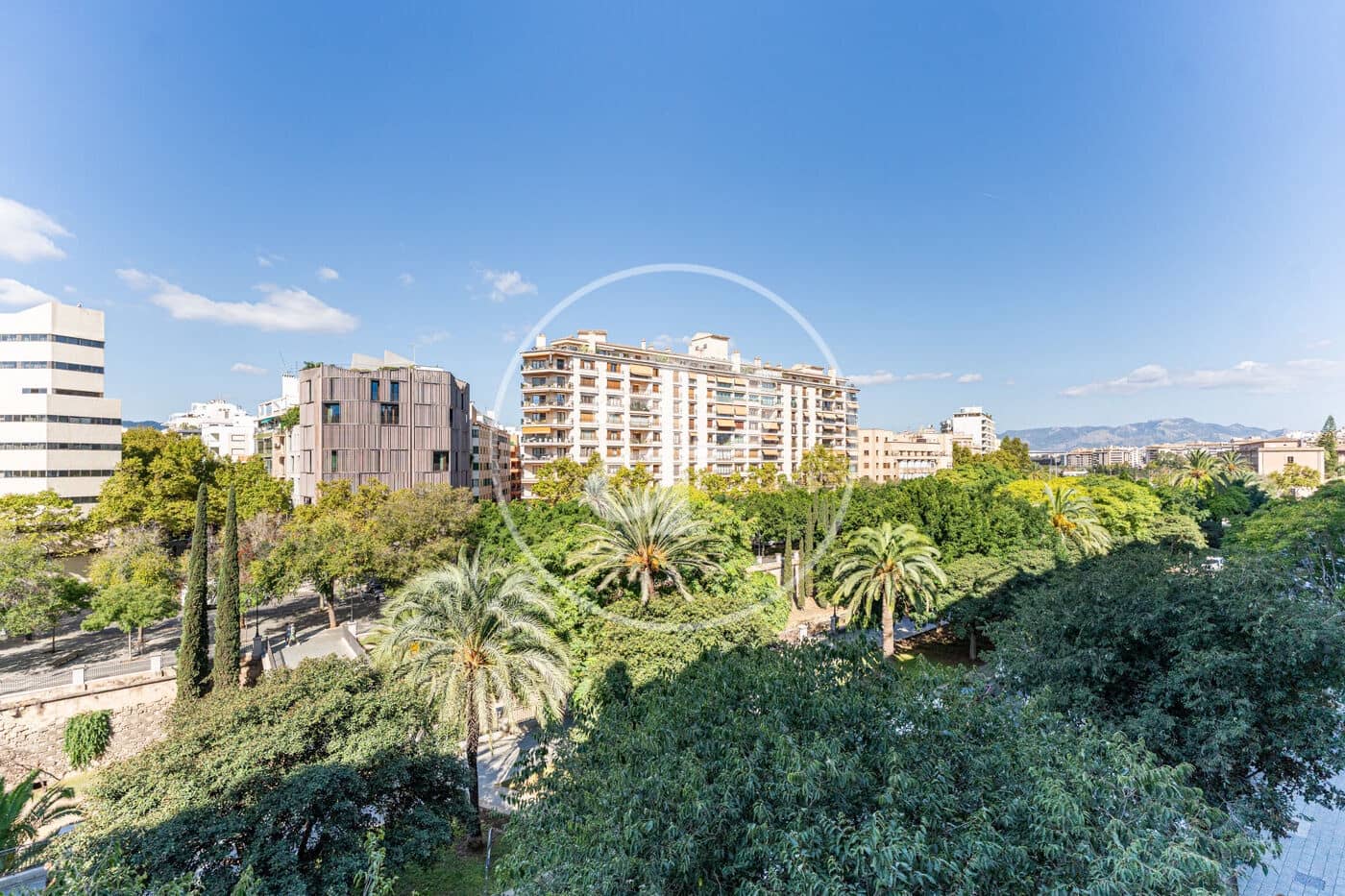 3 slaapkamer Appartement te huur in Palma de Mallorca met garage - € 3.200 (Ref: 9303548)