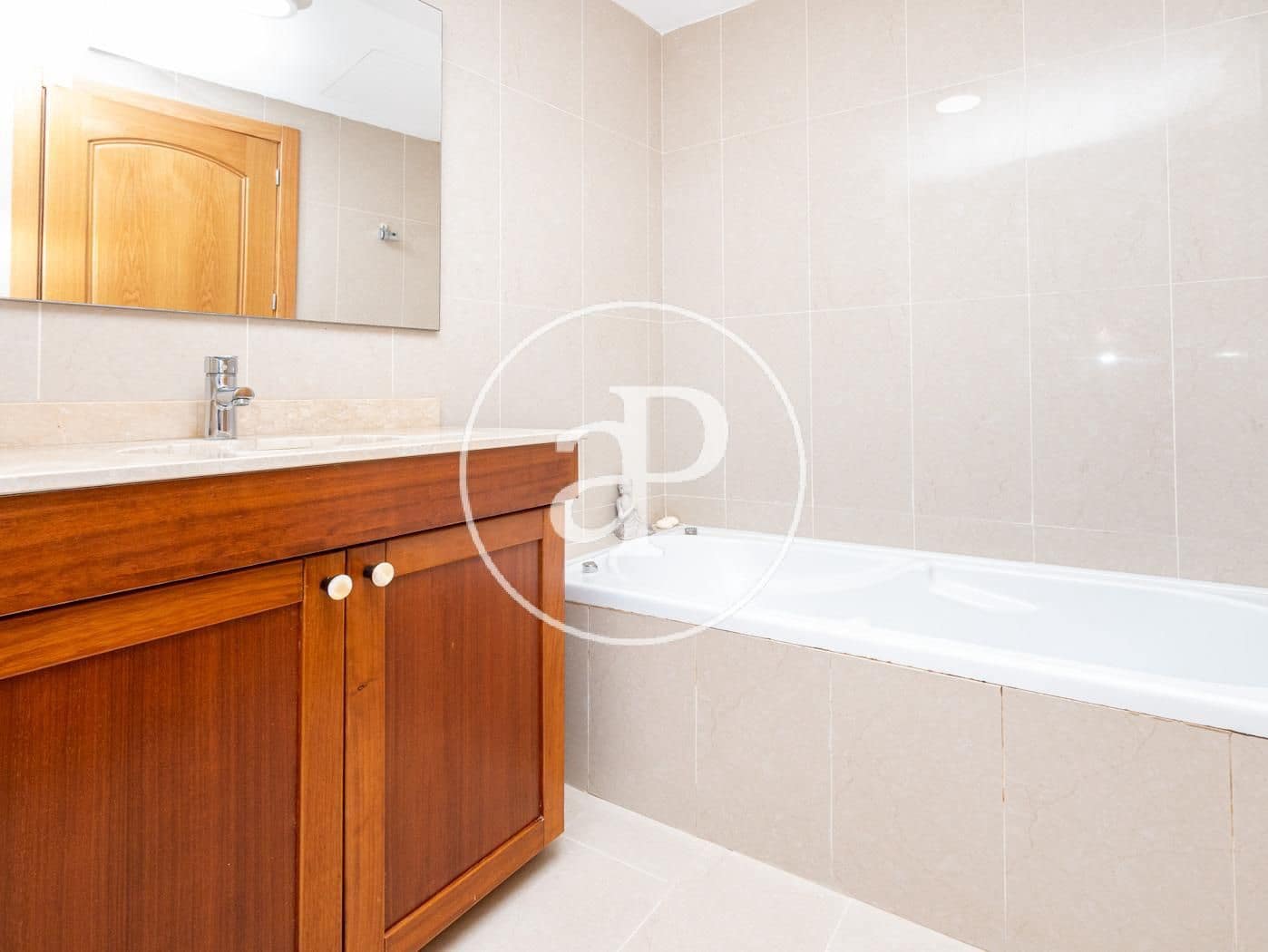 3 bedroom Apartment for rent in Sa Cabaneta / La Cabaneta - € 2,100 (Ref: 9334986)