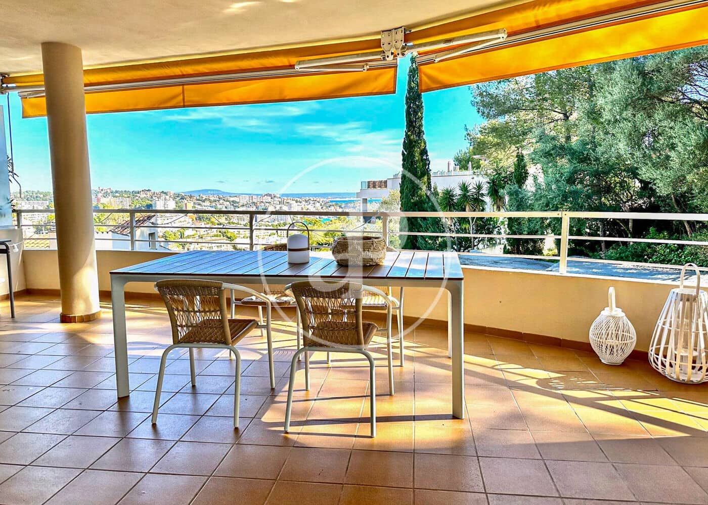 3 soveværelse Lejlighed til leje i Calvia med swimmingpool - € 3.900 (Ref: 9367525)