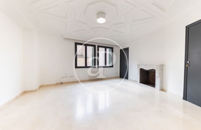 Appartement de 4 chambres à louer à La Seu, Palma de Mallorca - 3 600 € (Ref: 9406887)