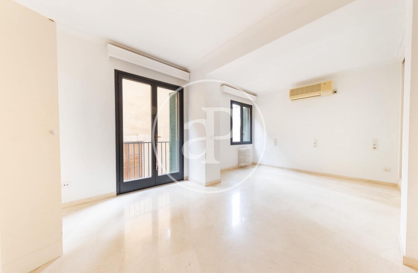 4 sovrum Lägenhet att hyra i Palma de Mallorca - 3 600 € (Ref: 9406887)