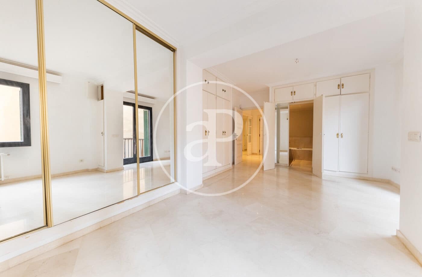 4 sovrum Lägenhet att hyra i Palma de Mallorca - 3 600 € (Ref: 9406887)