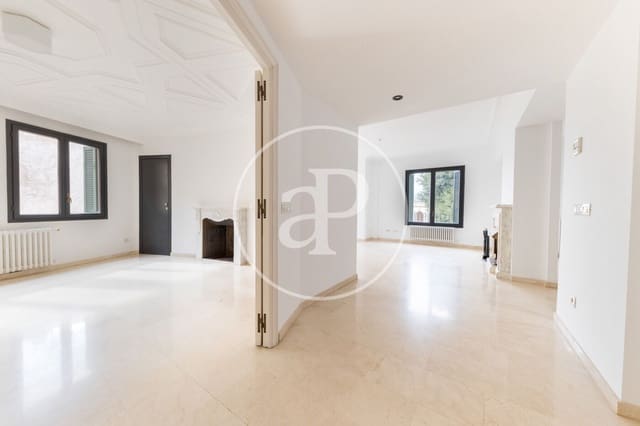 Appartement de 4 chambres à louer à La Seu, Palma de Mallorca - 3 600 € (Ref: 9406887)
