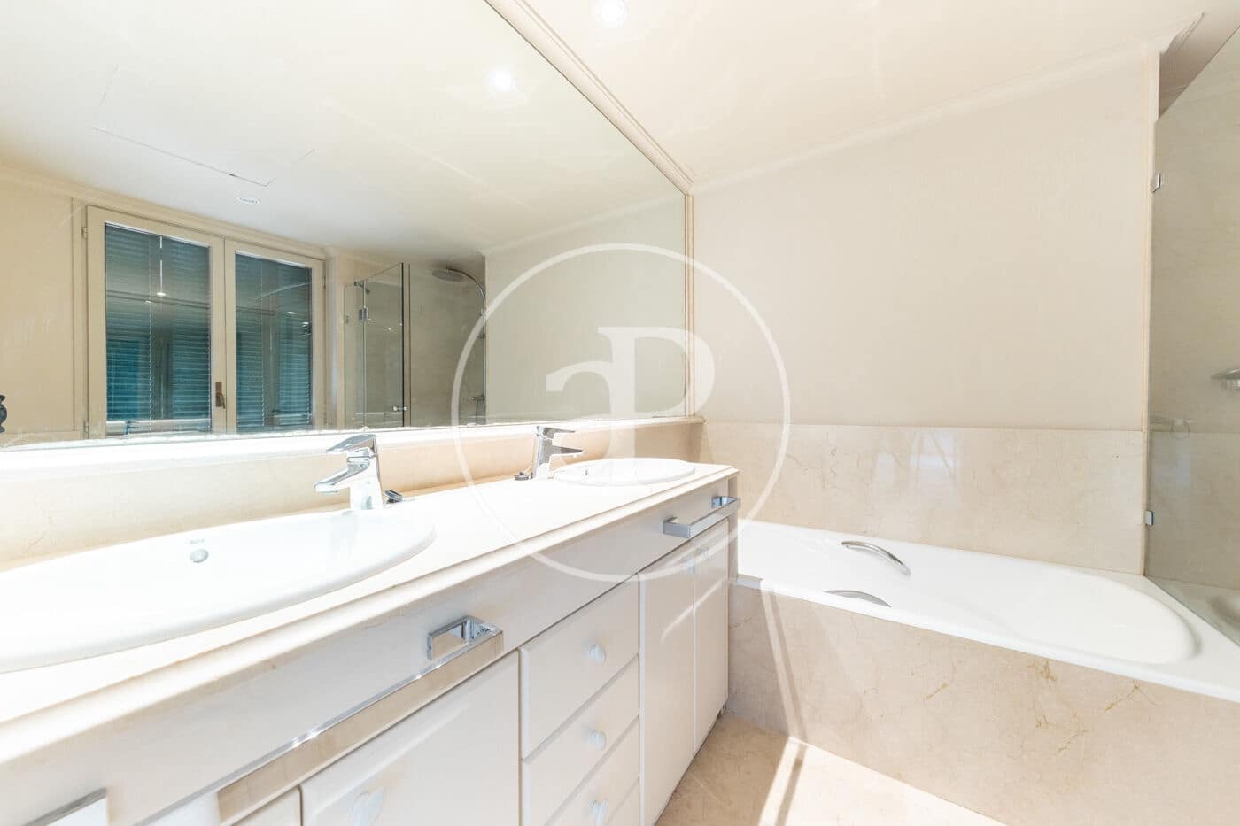 4 sovrum Lägenhet att hyra i Palma de Mallorca - 3 600 € (Ref: 9406887)