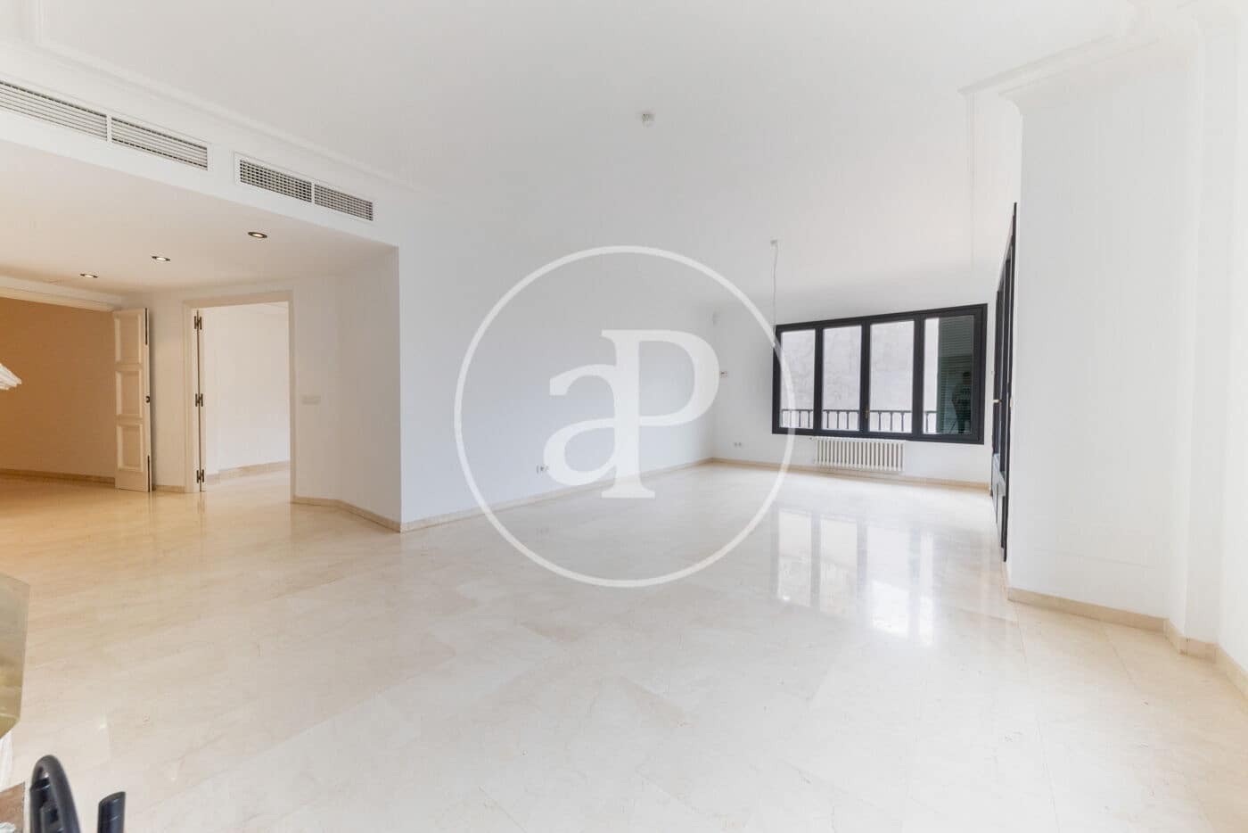 4 sovrum Lägenhet att hyra i Palma de Mallorca - 3 600 € (Ref: 9406887)