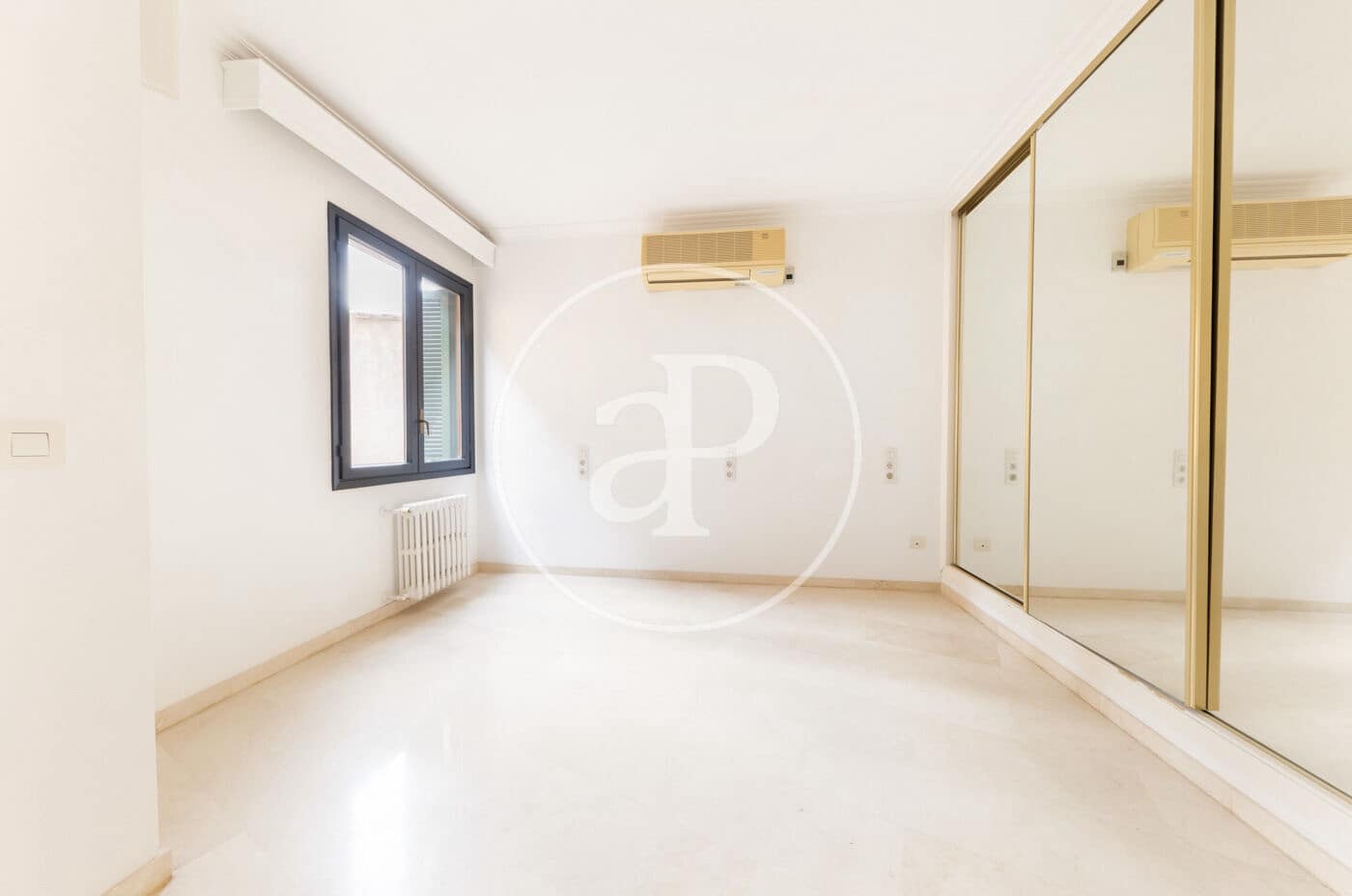 4 sovrum Lägenhet att hyra i Palma de Mallorca - 3 600 € (Ref: 9406887)