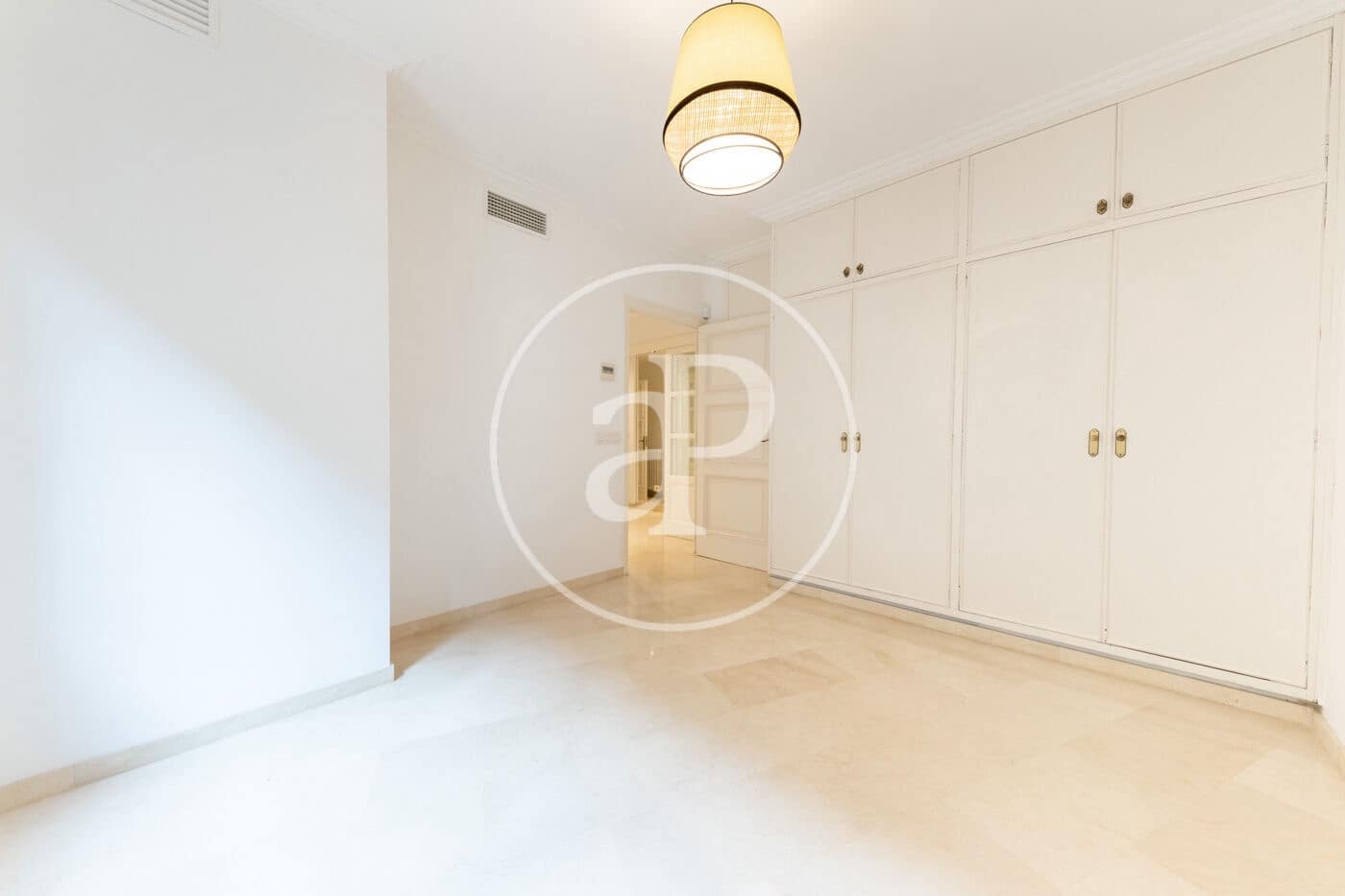 4 sovrum Lägenhet att hyra i Palma de Mallorca - 3 600 € (Ref: 9406887)