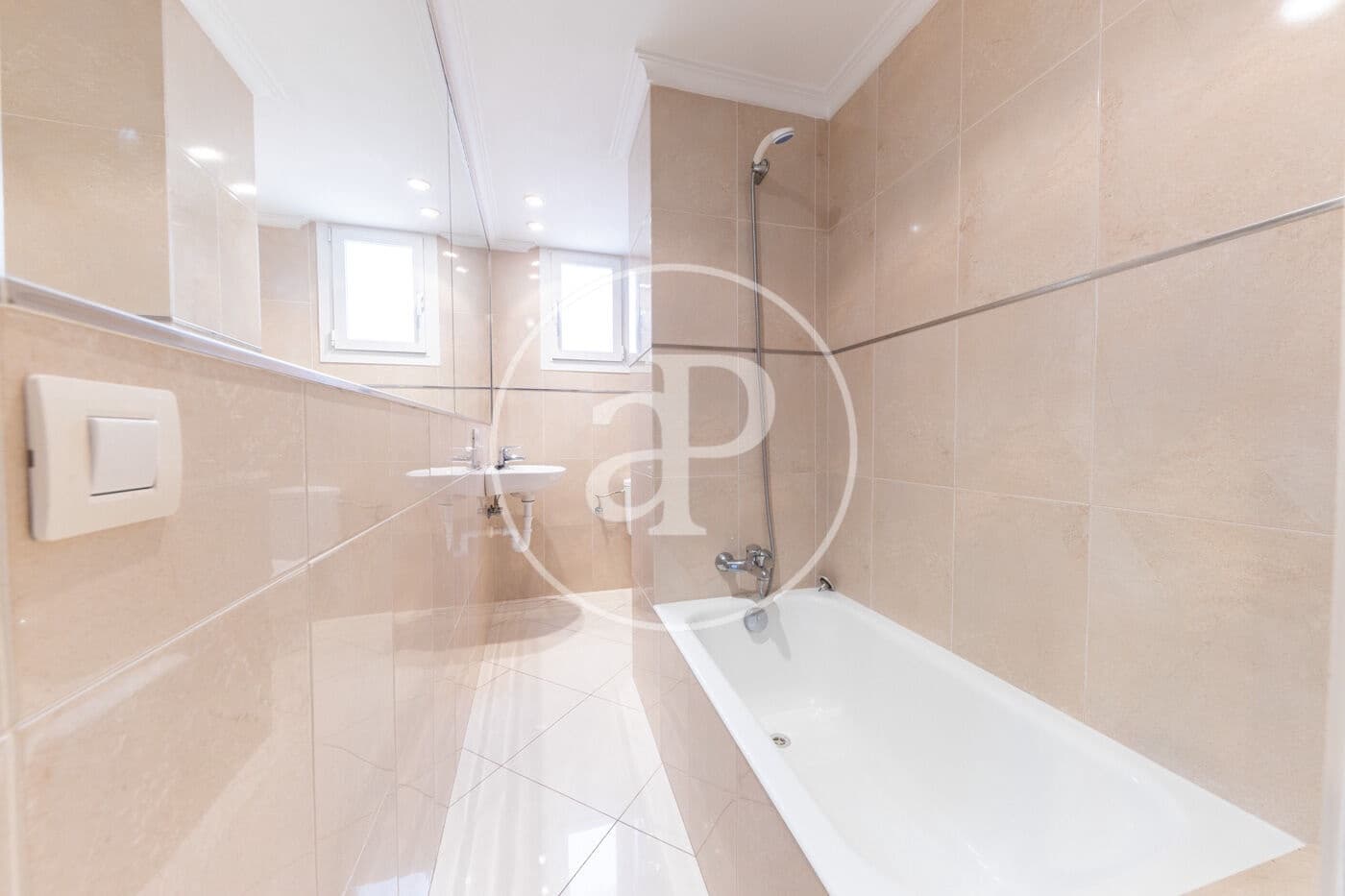 4 sovrum Lägenhet att hyra i Palma de Mallorca - 3 600 € (Ref: 9406887)