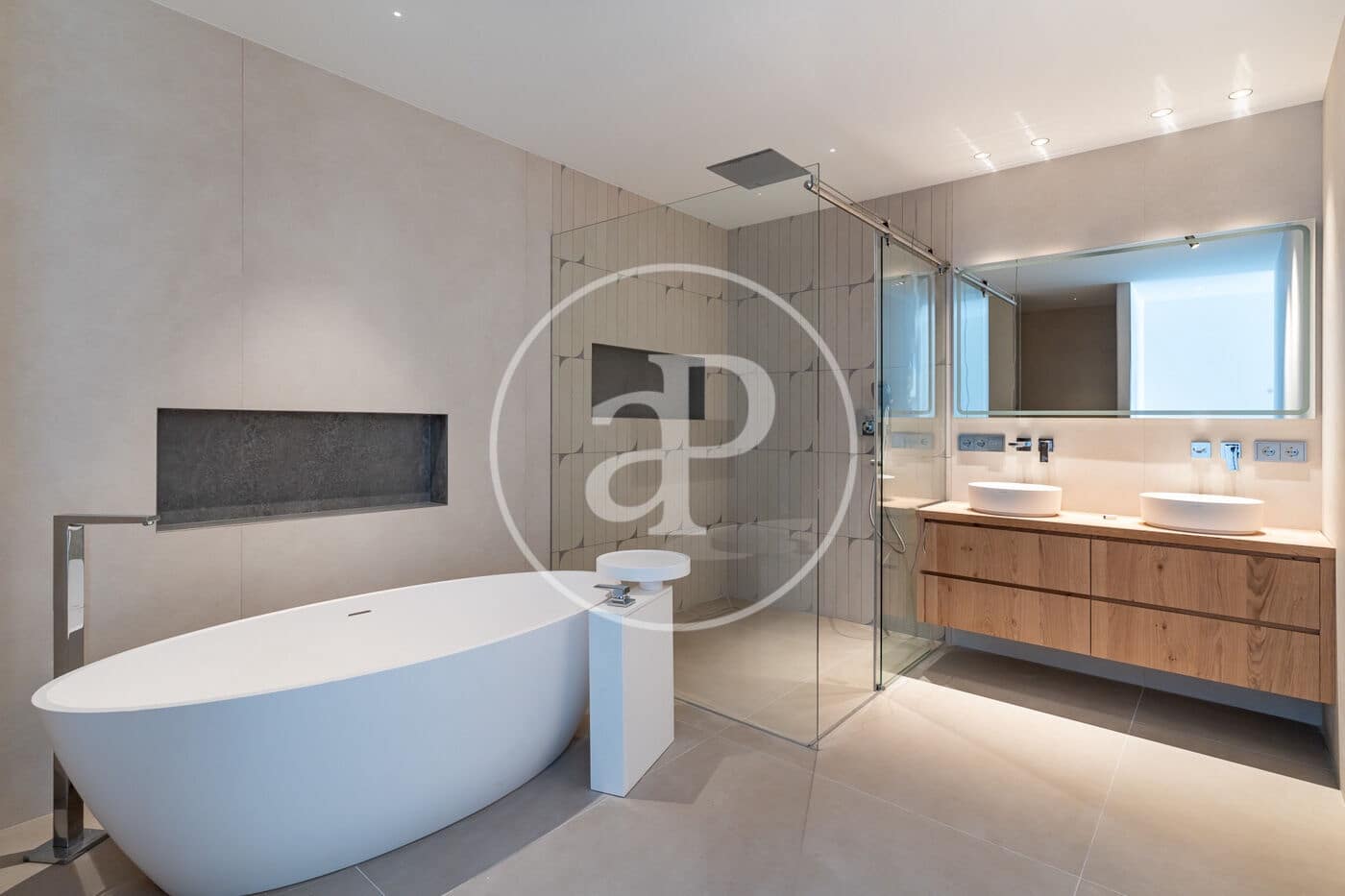 4 bedroom Villa for sale in Santa Ponsa with pool - € 4,250,000 (Ref: 9415953)