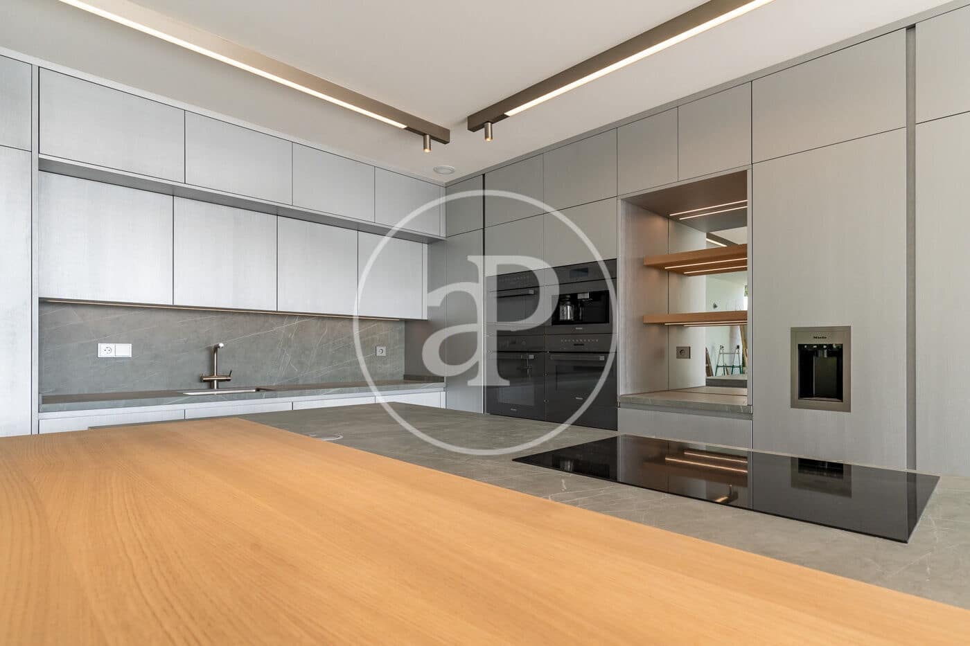 4 bedroom Villa for sale in Santa Ponsa with pool - € 4,250,000 (Ref: 9415953)