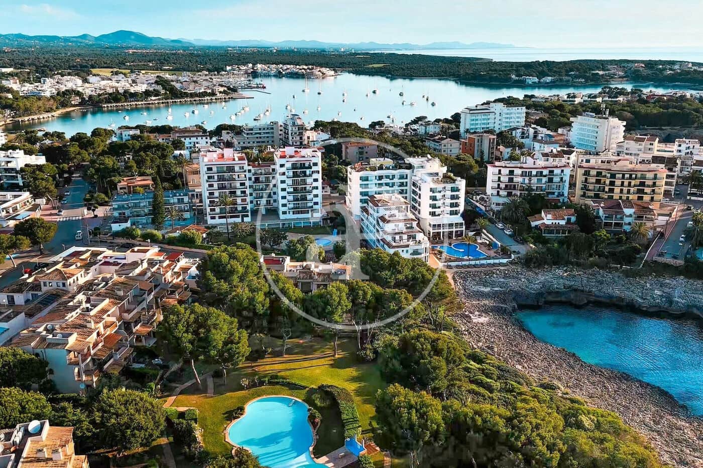 Apartment for sale in Portocolom with pool - € 198,000 (Ref: 9415954)