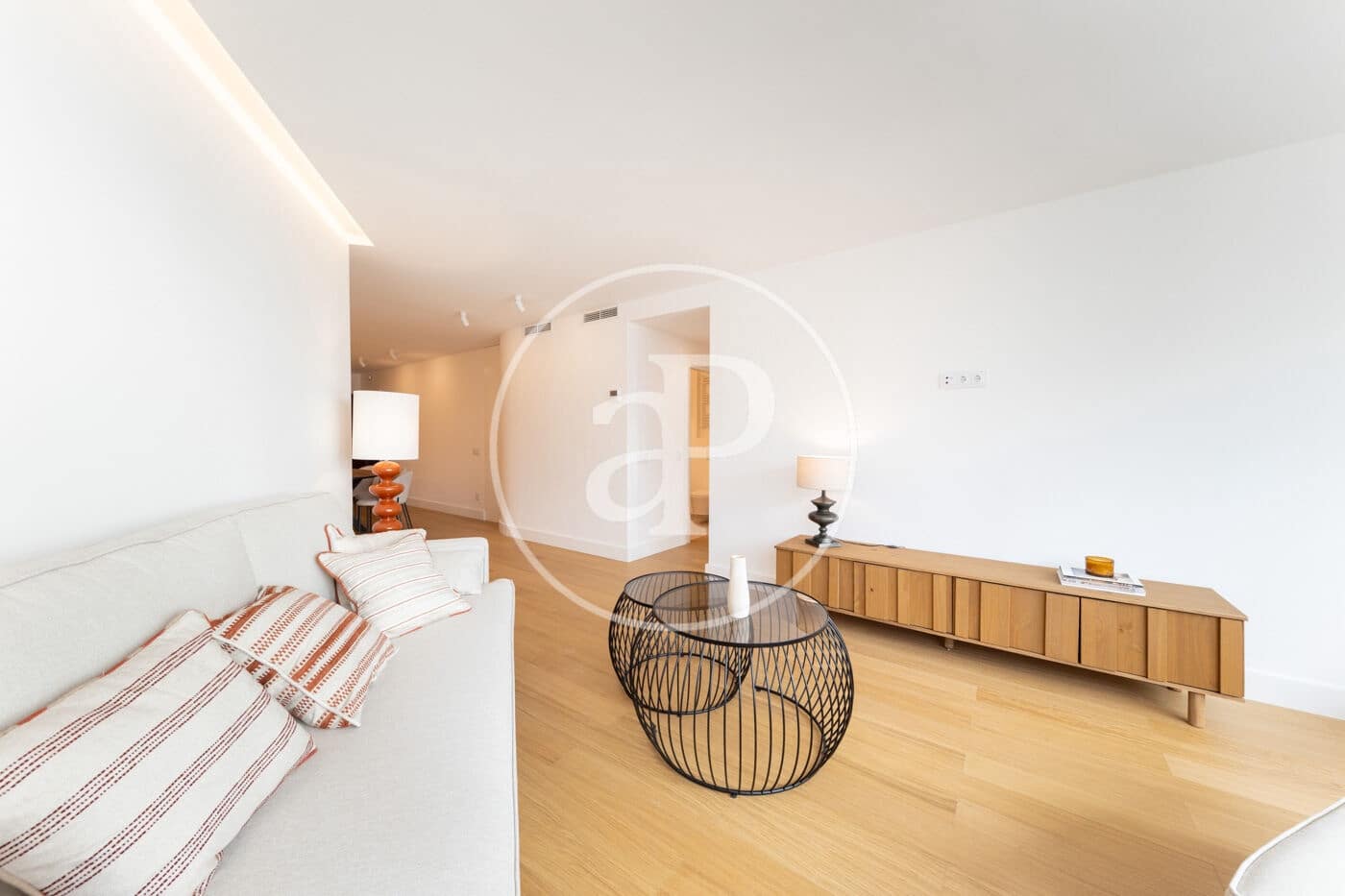 2 bedroom Apartment for sale in Palma de Mallorca - € 730,000 (Ref: 9433438)