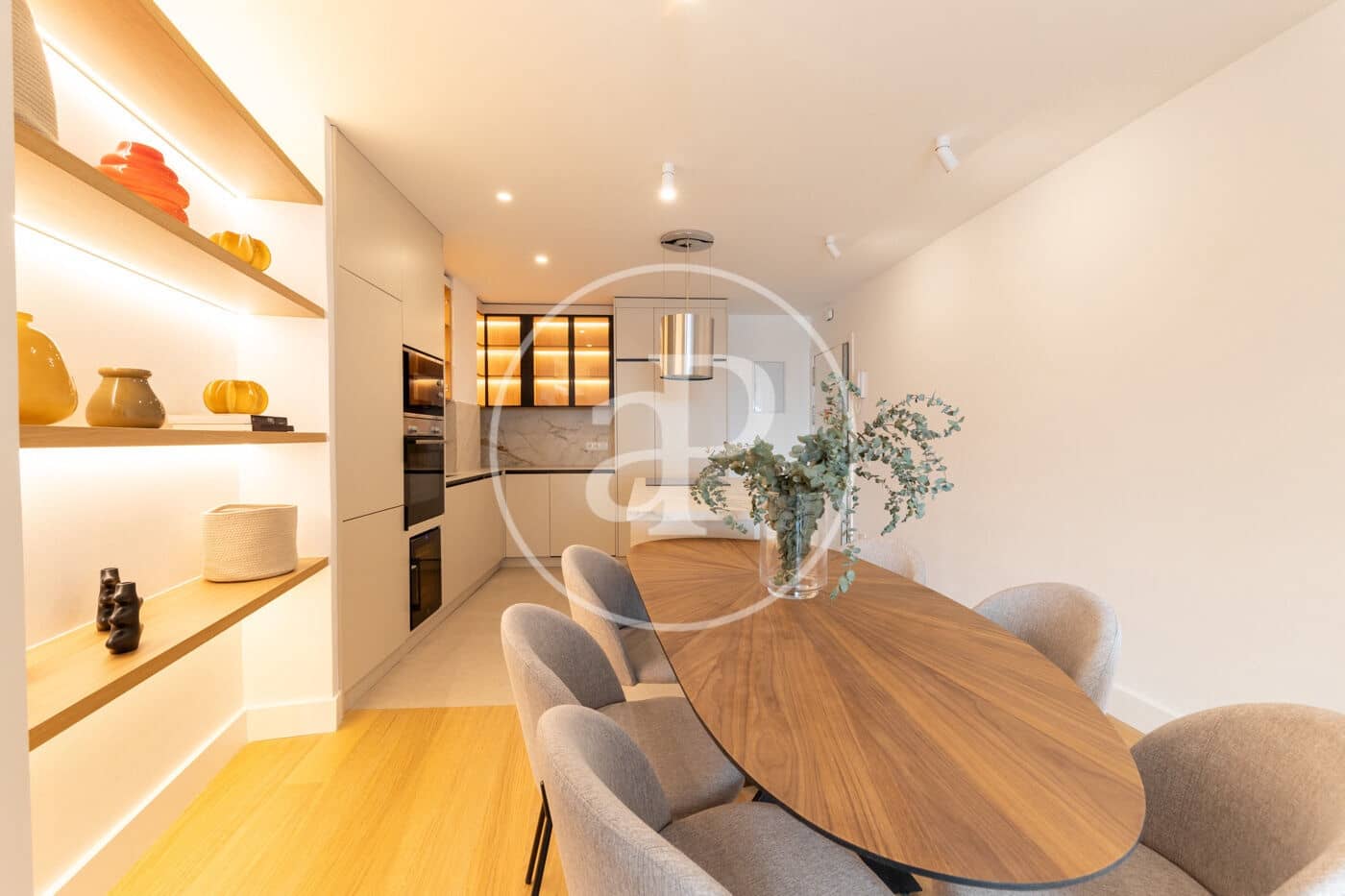 2 bedroom Apartment for sale in Palma de Mallorca - € 730,000 (Ref: 9433438)