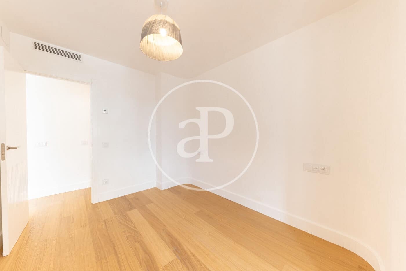 2 bedroom Apartment for sale in Palma de Mallorca - € 730,000 (Ref: 9433438)