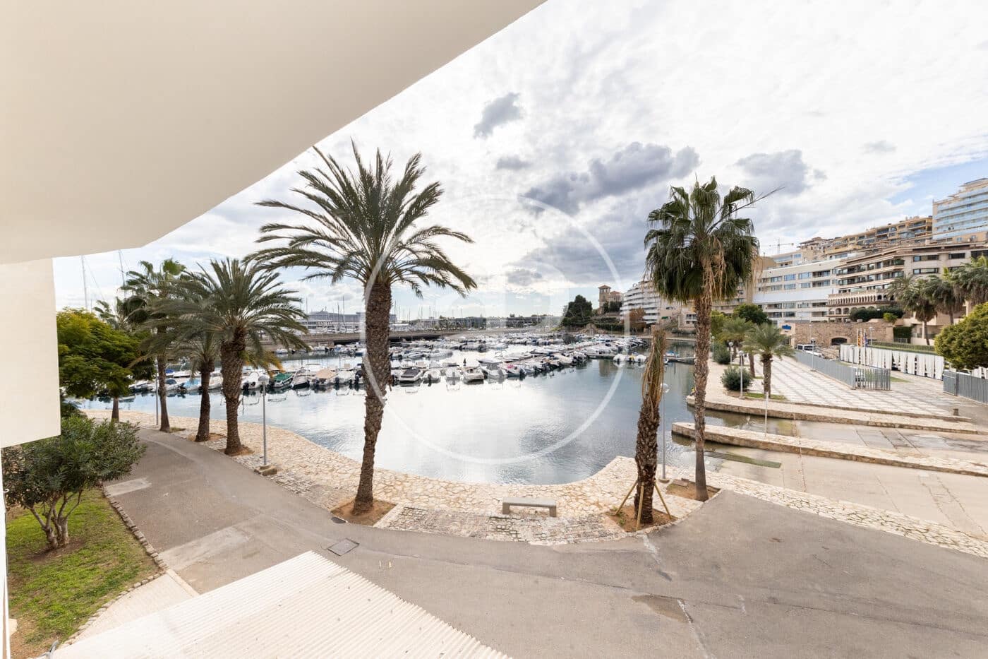 2 bedroom Apartment for sale in Palma de Mallorca - € 730,000 (Ref: 9433438)