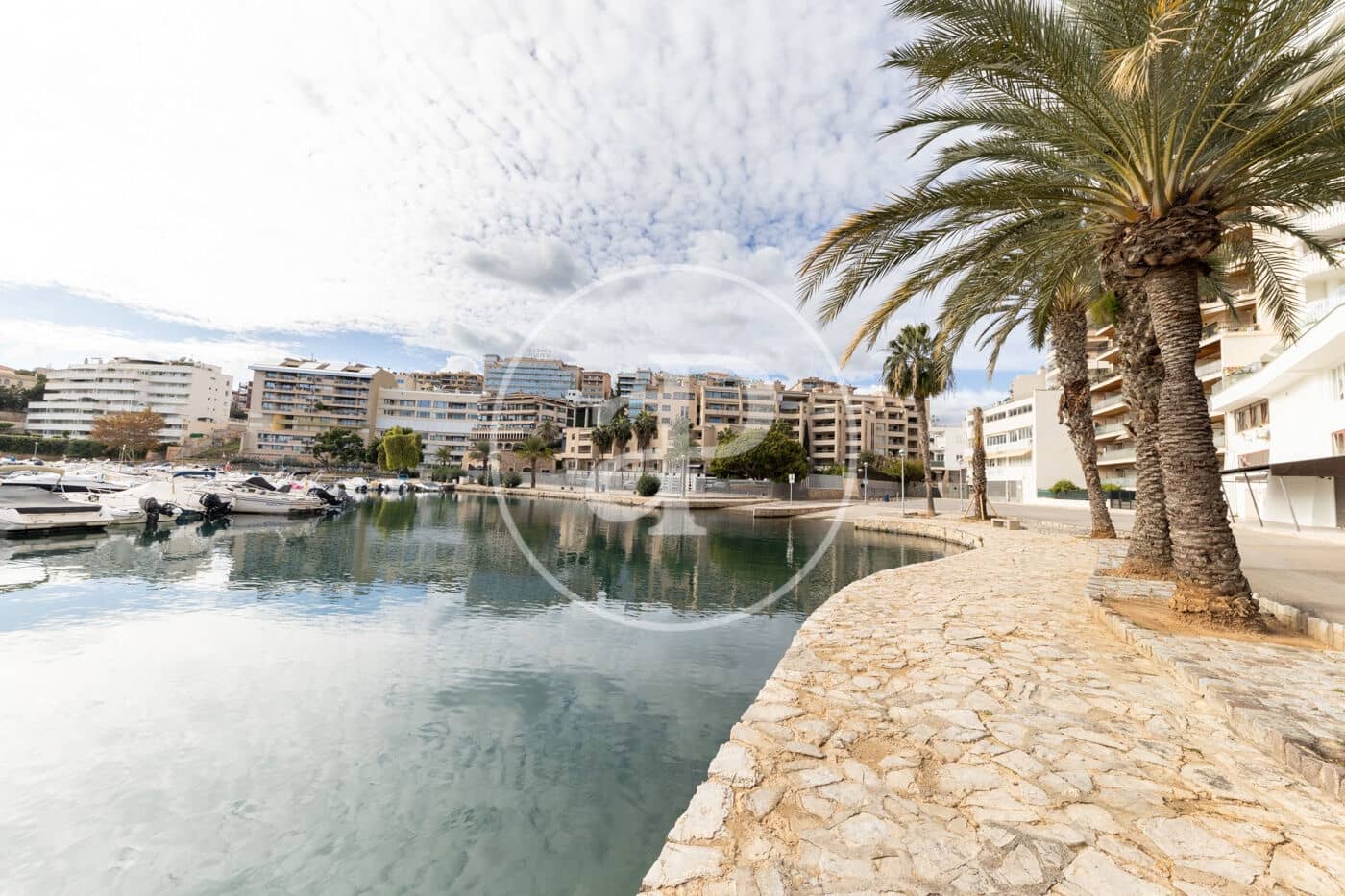 2 bedroom Apartment for sale in Palma de Mallorca - € 730,000 (Ref: 9433438)