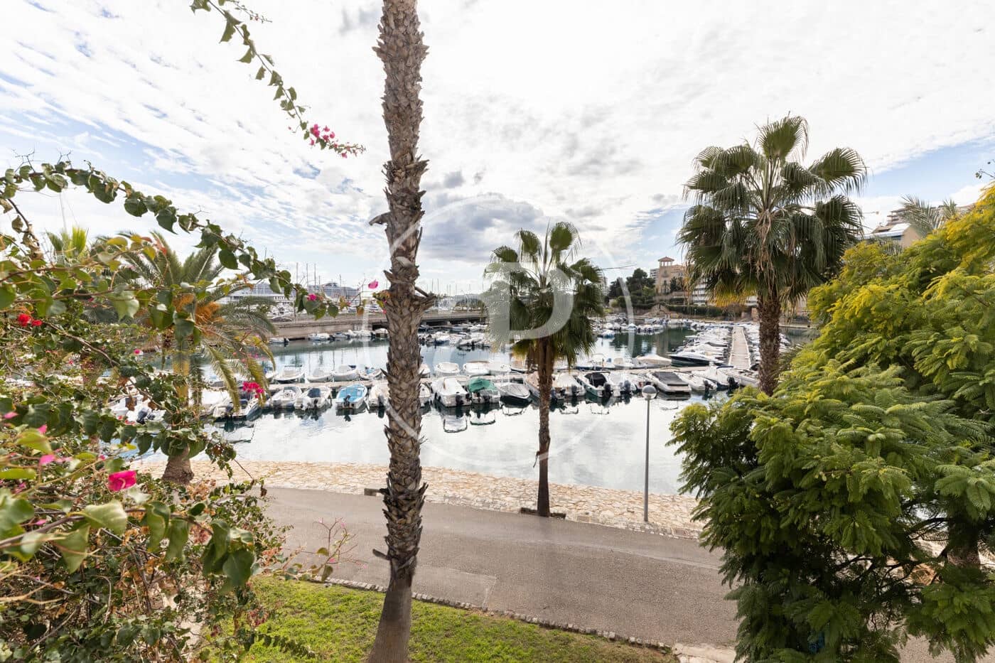 2 bedroom Apartment for sale in Palma de Mallorca - € 730,000 (Ref: 9433438)