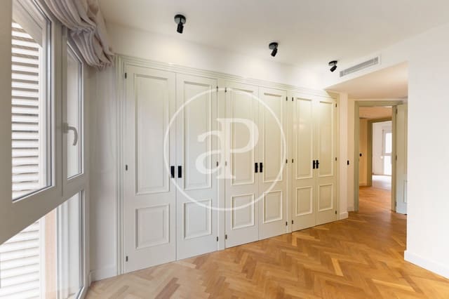 3 bedroom Apartment for rent in El Terreno, Palma de Mallorca with pool - € 4,500 (Ref: 9437123)