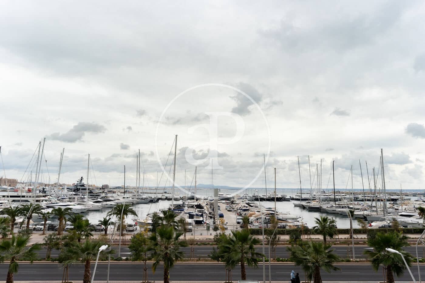 3 soverom Leilighet til leie i Palma de Mallorca med svømmebasseng - € 4 500 (Ref: 9437123)