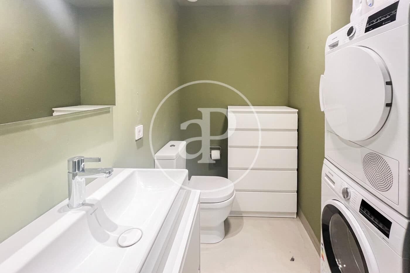 1 soverom Leilighet til leie i Palma de Mallorca med svømmebasseng - € 1 600 (Ref: 9437124)