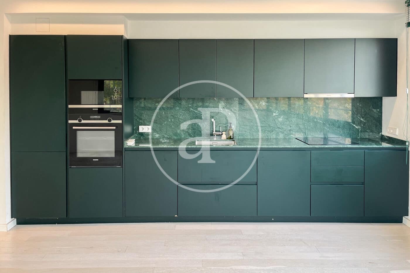 1 soverom Leilighet til leie i Palma de Mallorca med svømmebasseng - € 1 600 (Ref: 9437124)