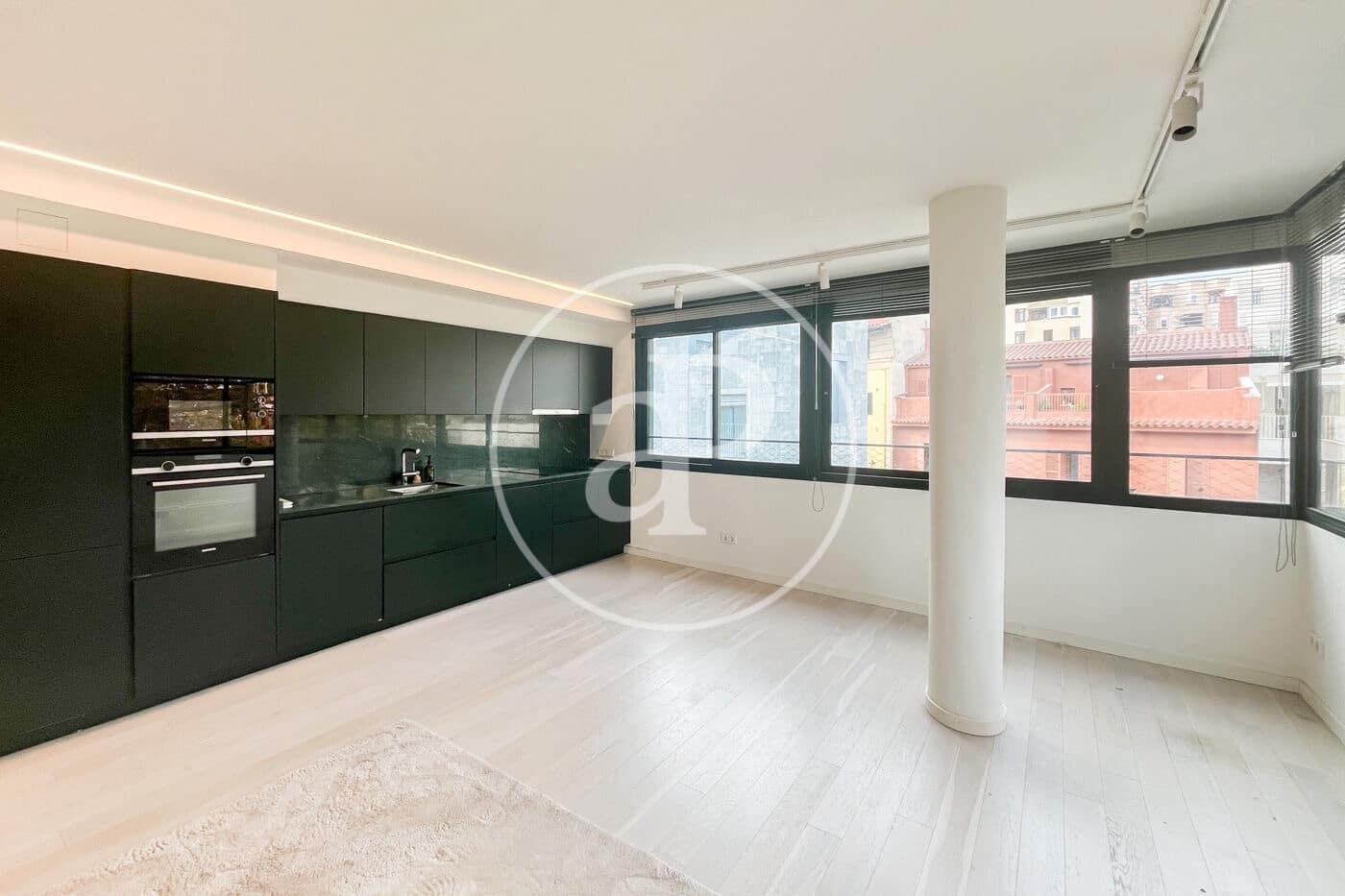 1 soverom Leilighet til leie i Palma de Mallorca med svømmebasseng - € 1 600 (Ref: 9437124)