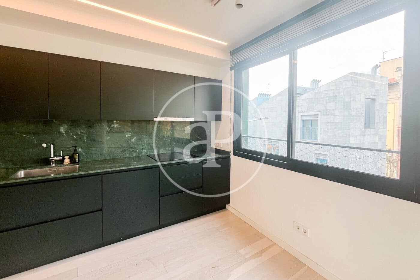 1 soverom Leilighet til leie i Palma de Mallorca med svømmebasseng - € 1 600 (Ref: 9437124)