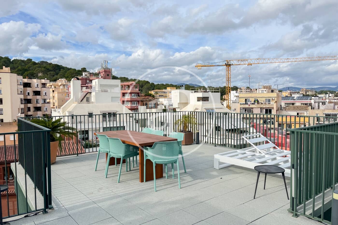 1 soverom Leilighet til leie i Palma de Mallorca med svømmebasseng - € 1 600 (Ref: 9437124)