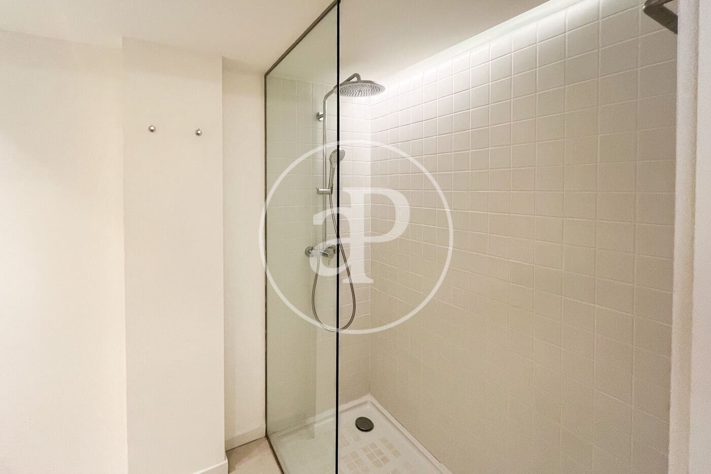 2 bedroom Apartment for rent in Palma de Mallorca - € 2,700 (Ref: 9437125)