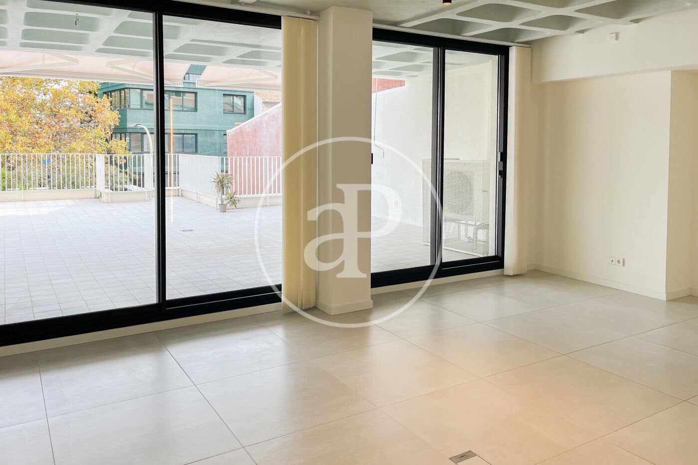2 bedroom Apartment for rent in Palma de Mallorca - € 2,700 (Ref: 9437125)