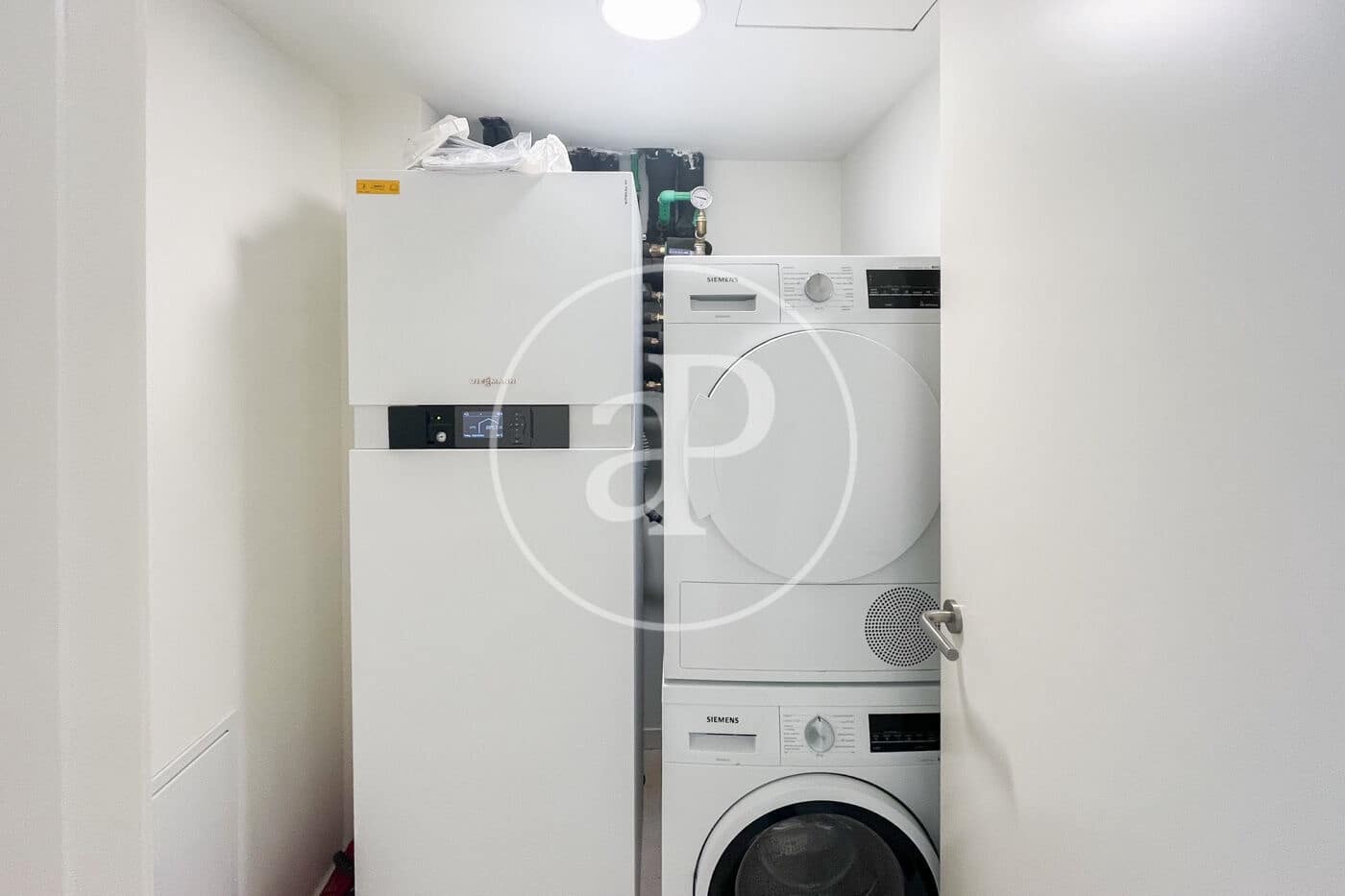 2 bedroom Apartment for rent in Palma de Mallorca - € 2,700 (Ref: 9437125)