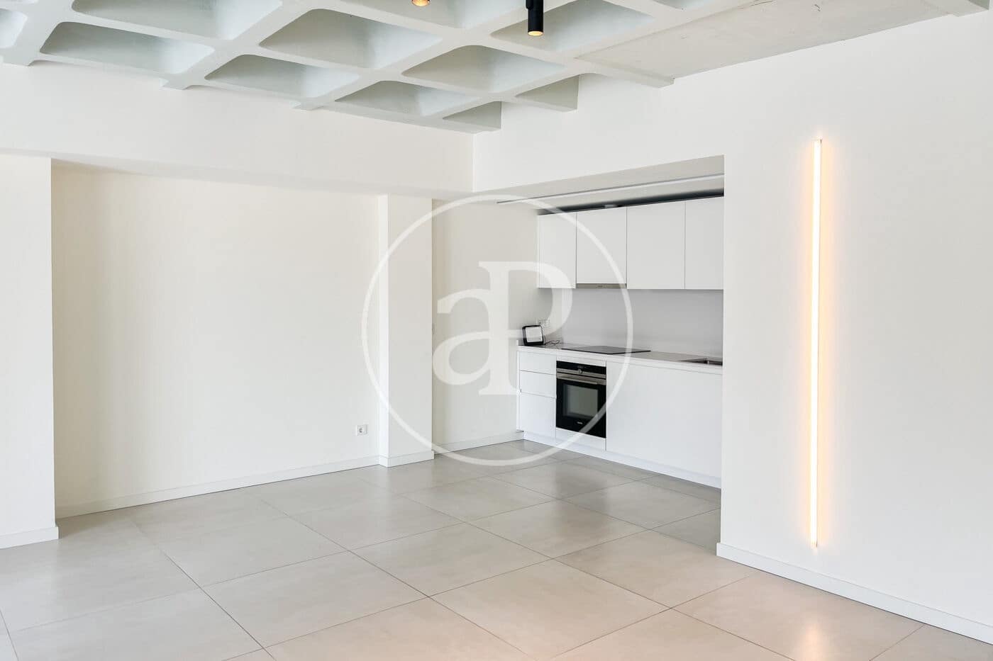 2 bedroom Apartment for rent in Palma de Mallorca - € 2,700 (Ref: 9437125)