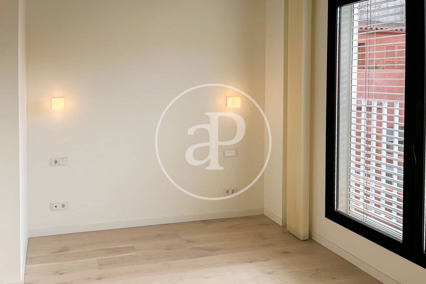 2 bedroom Apartment for rent in Palma de Mallorca - € 2,700 (Ref: 9437125)