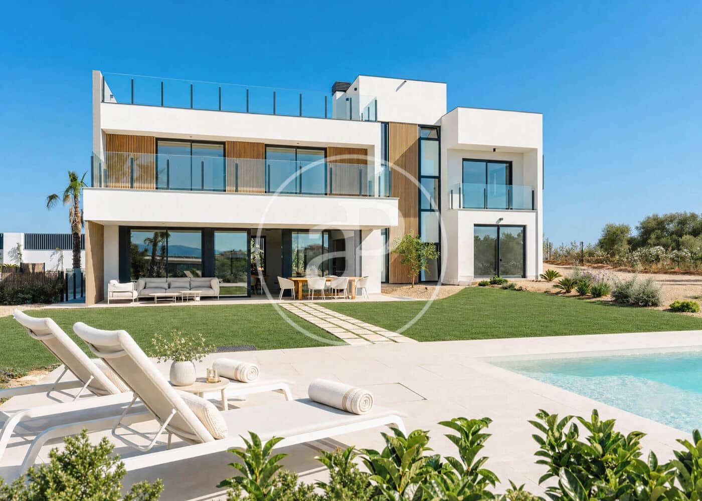 4 bedroom Villa for sale in Son Gual with pool - € 2,790,000 (Ref: 9446354)