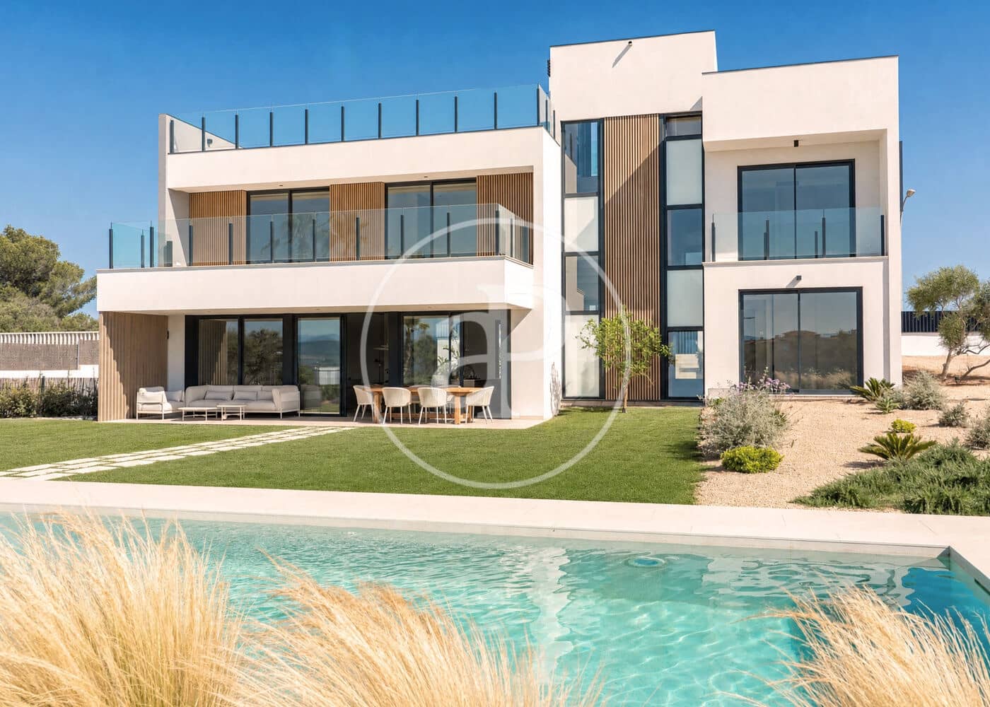 4 bedroom Villa for sale in Son Gual with pool - € 2,790,000 (Ref: 9446354)